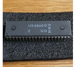 UB 8860 D  ( = 8 Bit Mikroprozessor, 128 Byte RAM )